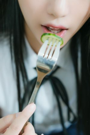 我把我的肥岳日出水来的演员表