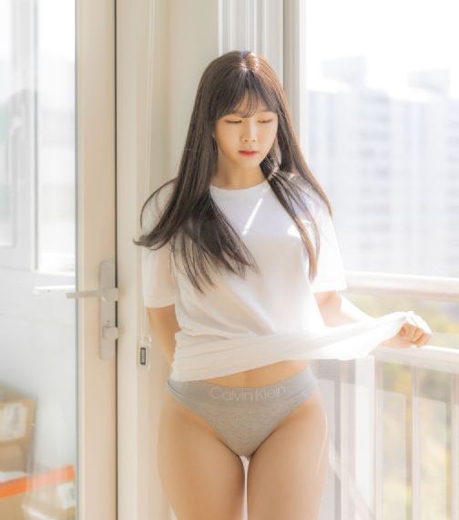 他信之女贝东丹当选泰国总理