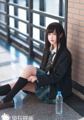 《年轻女教师2》在线播放