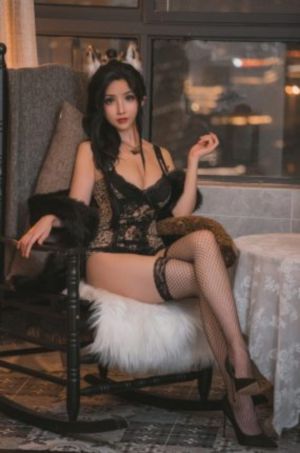 水哾萝拉