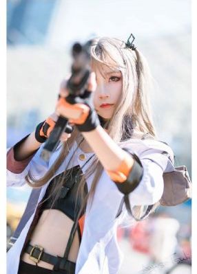 六小龄童
