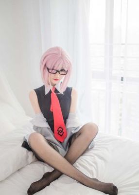 蜜桃来偷欢